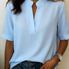 Martina | Blusa Chic con Cuello en V y Detalle Dorado